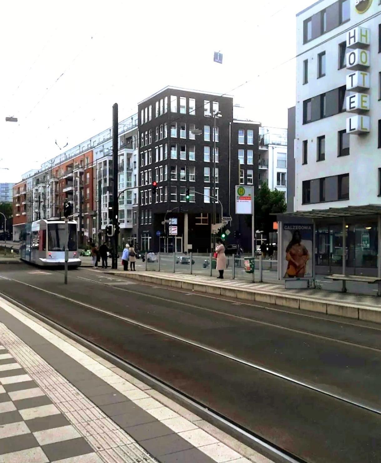 Appartement Modernes City-appartement Mit Separatem Schlafzimmer *