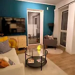 Modernes City-Appartement Mit Separatem Schlafzimmer